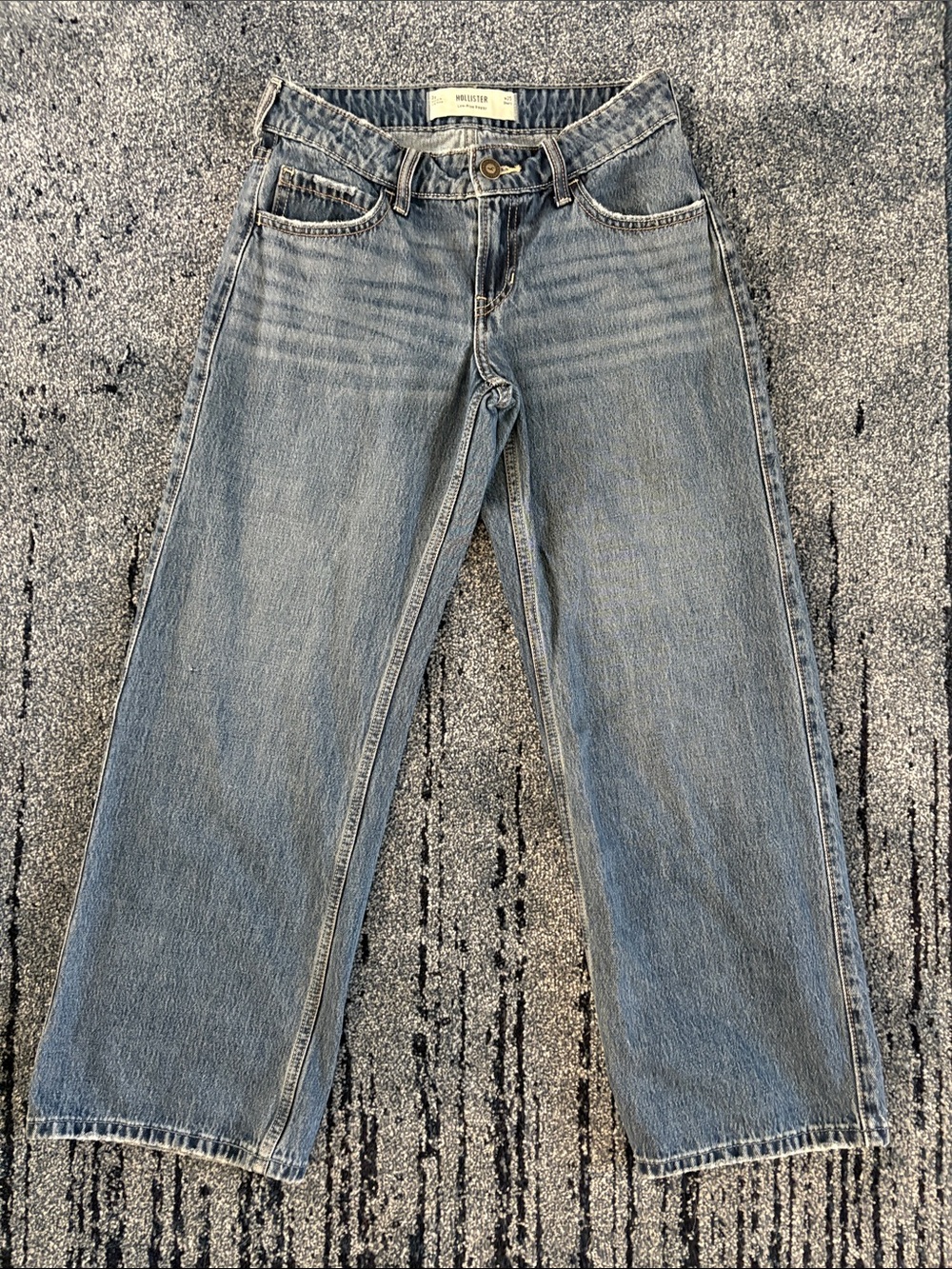 Hollister Women’s Medium Low Rise Baggy-Short
